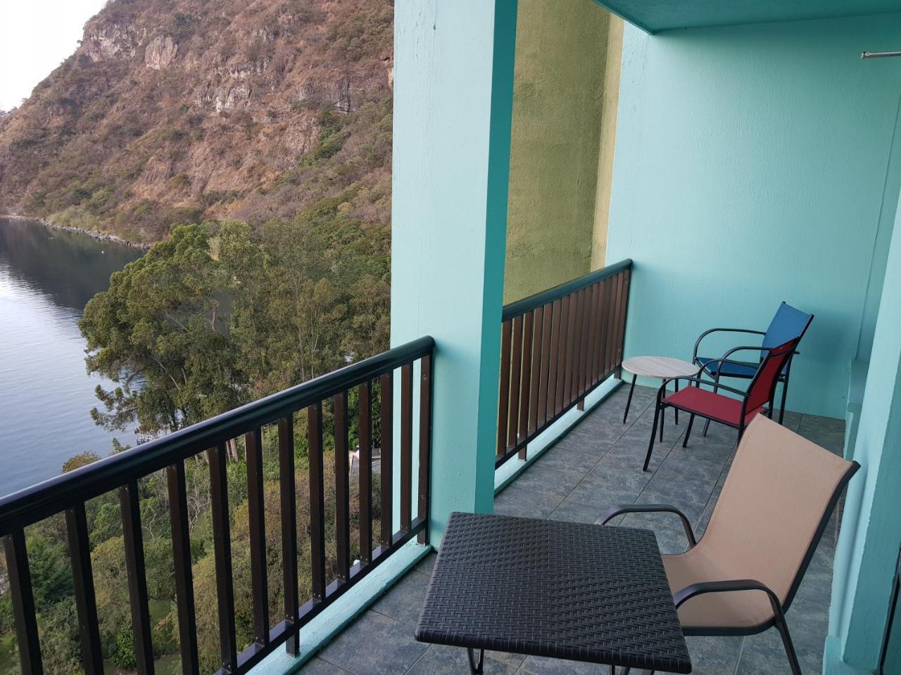 Sky View Atitlan Lake Suites - Free Breakfast Supplies Panajachel Kültér fotó